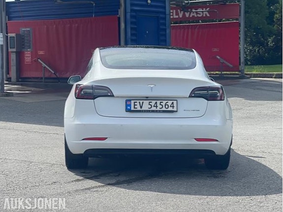 Tesla Model 3 6 of 30
