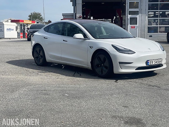 Tesla Model 3 4 of 30
