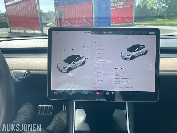 Tesla Model 3 19 of 30