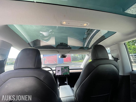 Tesla Model 3 24 of 30