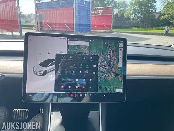 Tesla Model 3 16 of 30