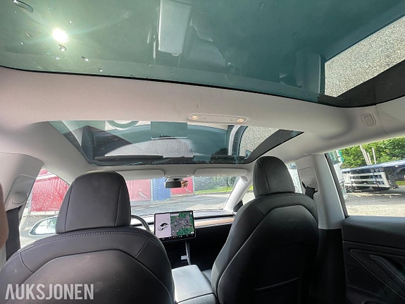 Tesla Model 3 25 of 30