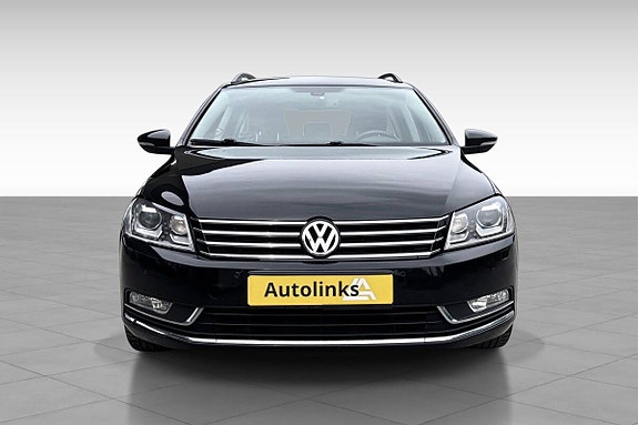 Volkswagen Passat 2 of 5