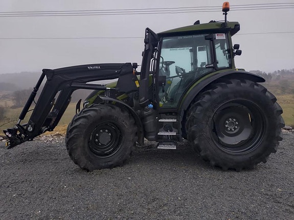Valtra G135 versu 2 of 5