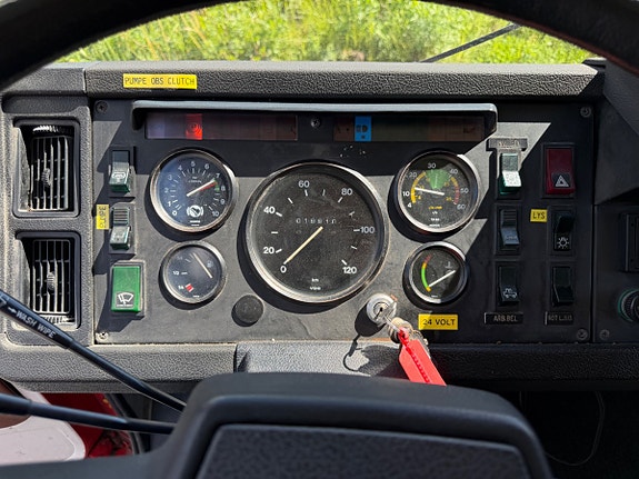 Volvo F614 22 of 30