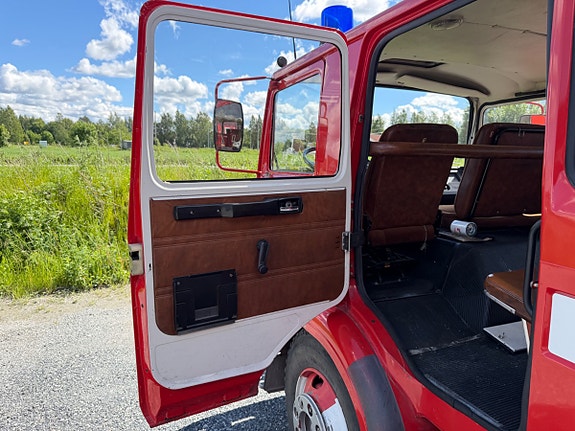 Volvo F614 28 of 30