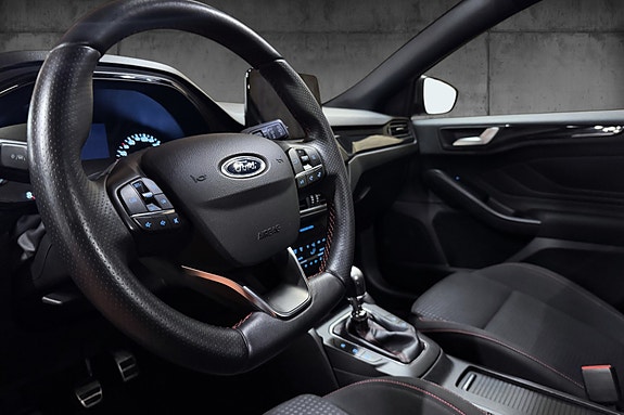 Ford Focus 12 of 30