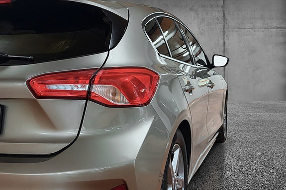 Ford Focus 9 of 30