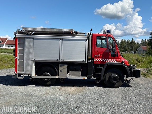 Mercedes-Benz Unimog U400/308 4 of 30