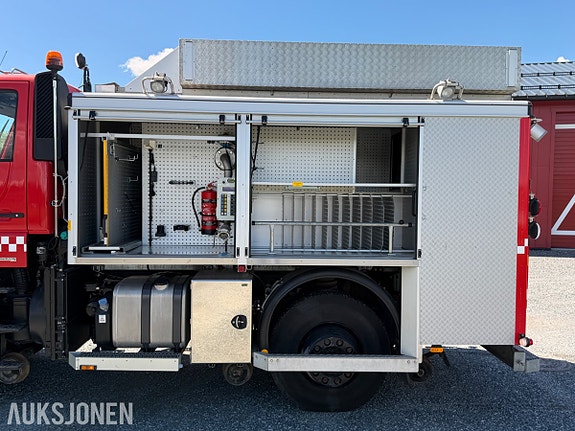 Mercedes-Benz Unimog U400/308 29 of 30