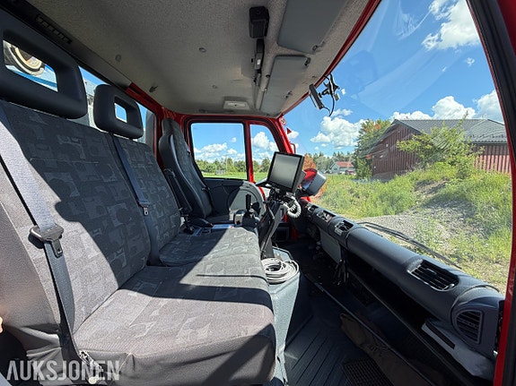 Mercedes-Benz Unimog U400/308 25 of 30