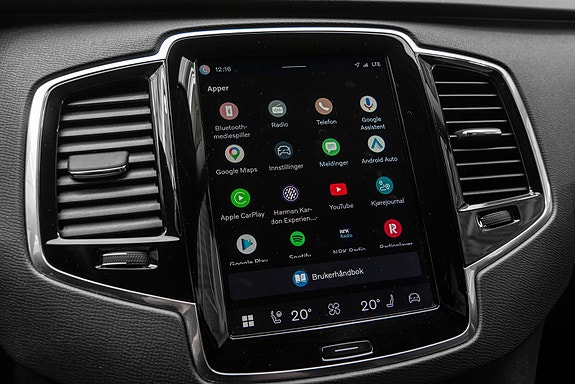 Volvo XC90 18 of 26