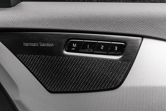 Volvo XC90 21 of 26
