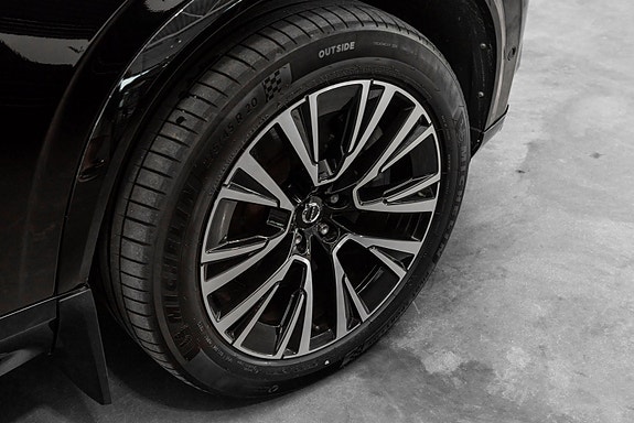 Volvo XC90 9 of 26