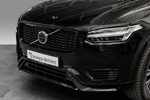Volvo XC90 3 of 5