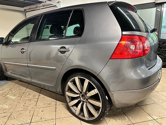 Volkswagen Golf 3 of 5