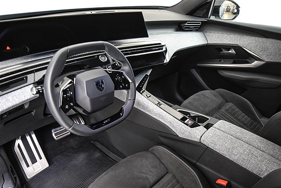 Peugeot e-3008 12 of 27