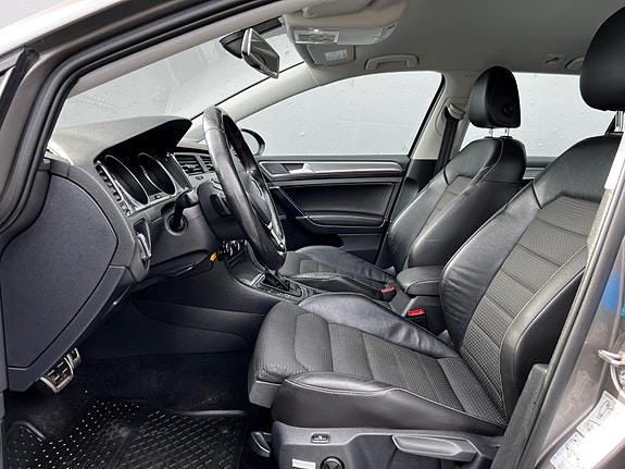 Volkswagen Golf Alltrack 14 of 23