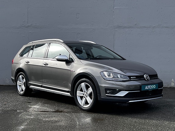 Volkswagen Golf Alltrack 10 of 23