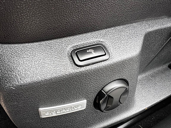 Volkswagen Golf Alltrack 15 of 23