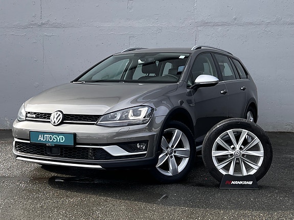 Volkswagen Golf Alltrack 3 of 23