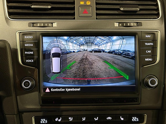 Volkswagen Golf Alltrack 21 of 29