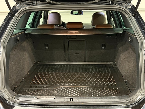 Volkswagen Golf Alltrack 13 of 29