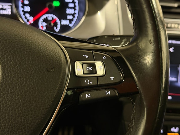 Volkswagen Golf Alltrack 19 of 29
