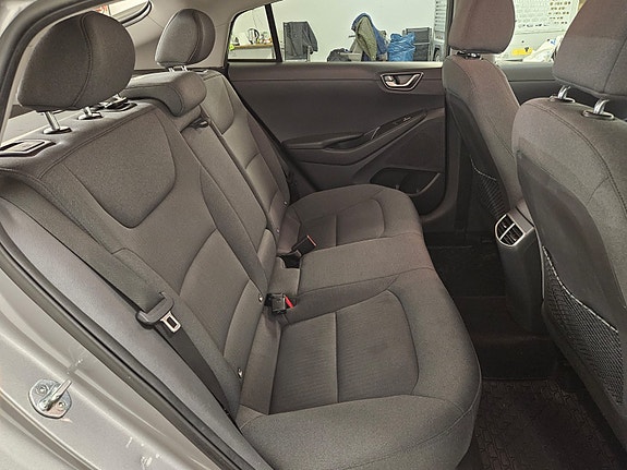 Hyundai IONIQ 14 of 19