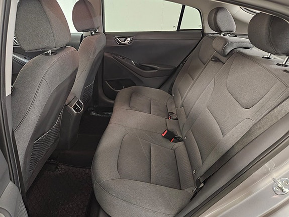 Hyundai IONIQ 13 of 19