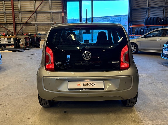 Volkswagen UP! 8 of 28