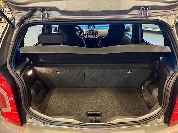 Volkswagen UP! 22 of 28
