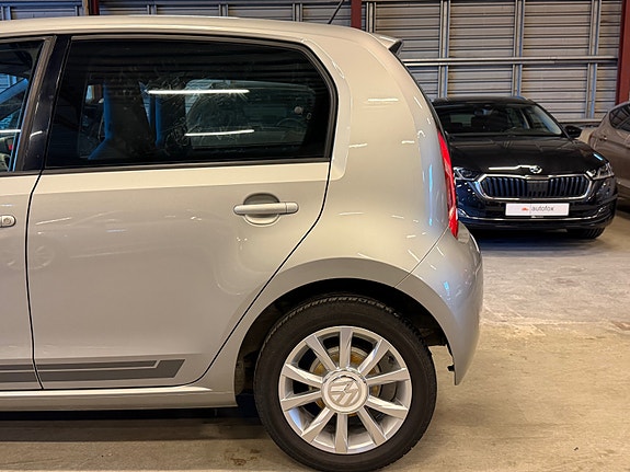 Volkswagen UP! 10 of 28