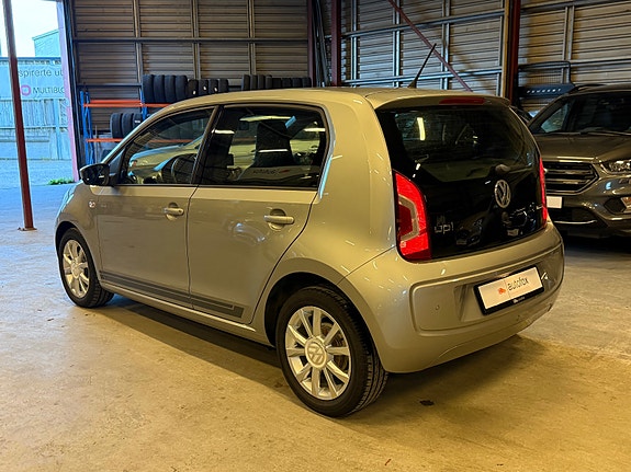 Volkswagen UP! 9 of 28