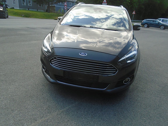 Ford S-MAX 2 of 5