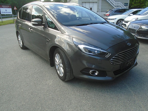 Ford S-MAX 4 of 5