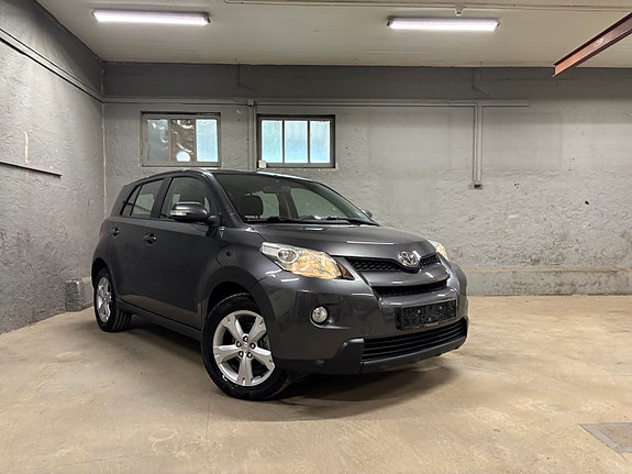 Toyota Urban Cruiser 4 of 30