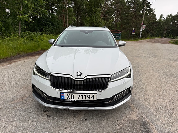 Skoda Superb Scout 2 of 24