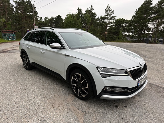 Skoda Superb Scout 4 of 24
