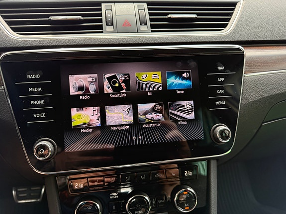 Skoda Superb Scout 17 of 24