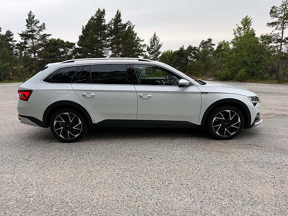 Skoda Superb Scout 7 of 24