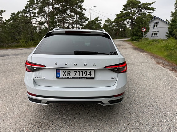 Skoda Superb Scout 6 of 24