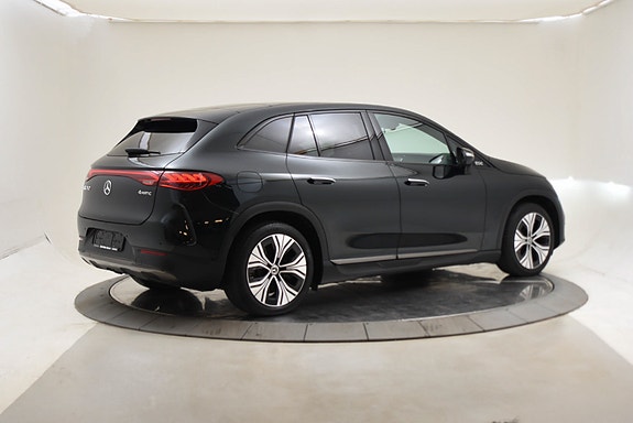 Mercedes-Benz EQE SUV 2 of 5
