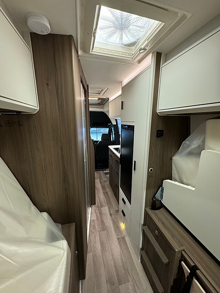 KABE Travel Master 690LB 8 of 24
