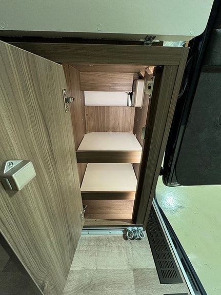 KABE Travel Master 690LB 19 of 24