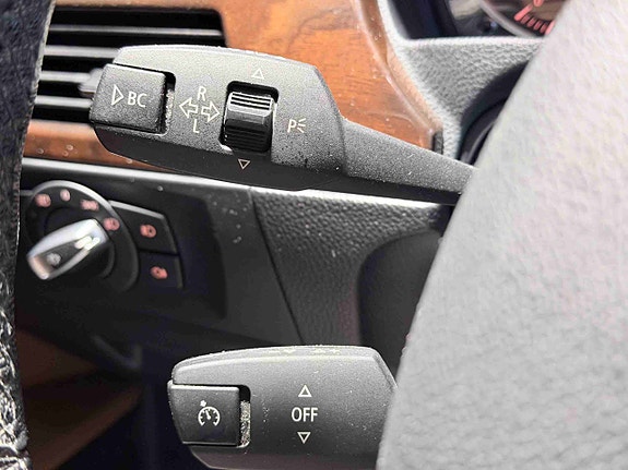 BMW 320d 16 of 30