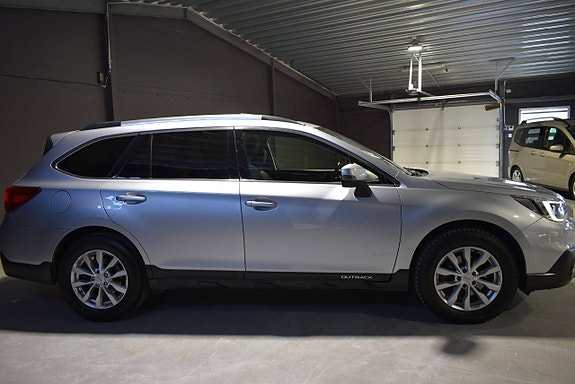 Subaru Outback 3 of 5
