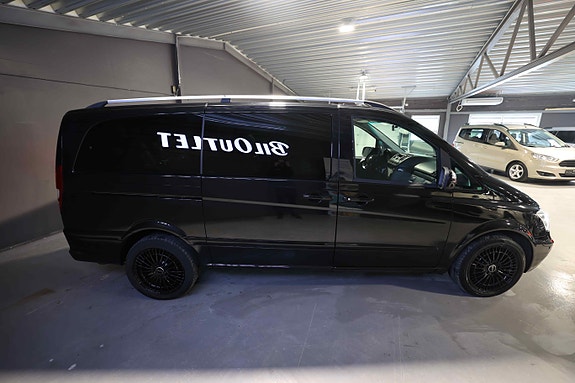 Mercedes-Benz Viano 5 of 5