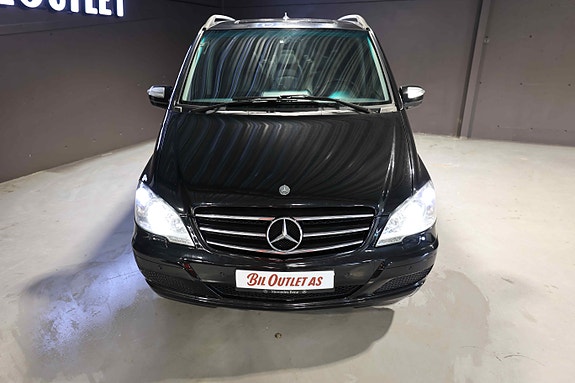 Mercedes-Benz Viano 2 of 5