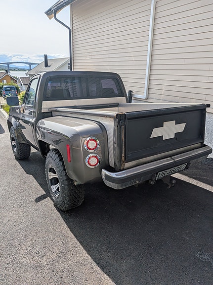 Chevrolet K10 1982 photo 2